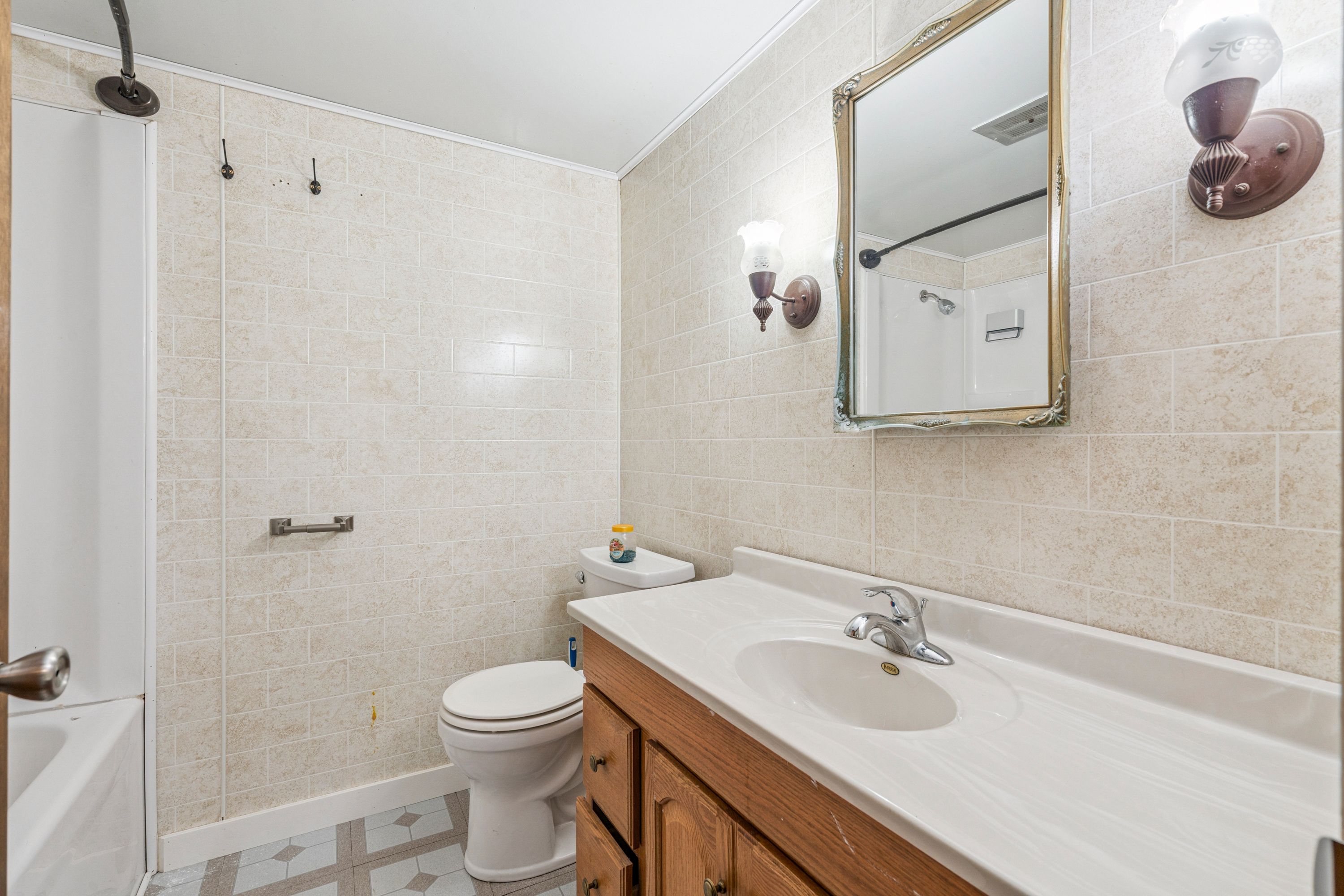 Listing Photo: 8707 & 8713 Riverside Road Farm (29)